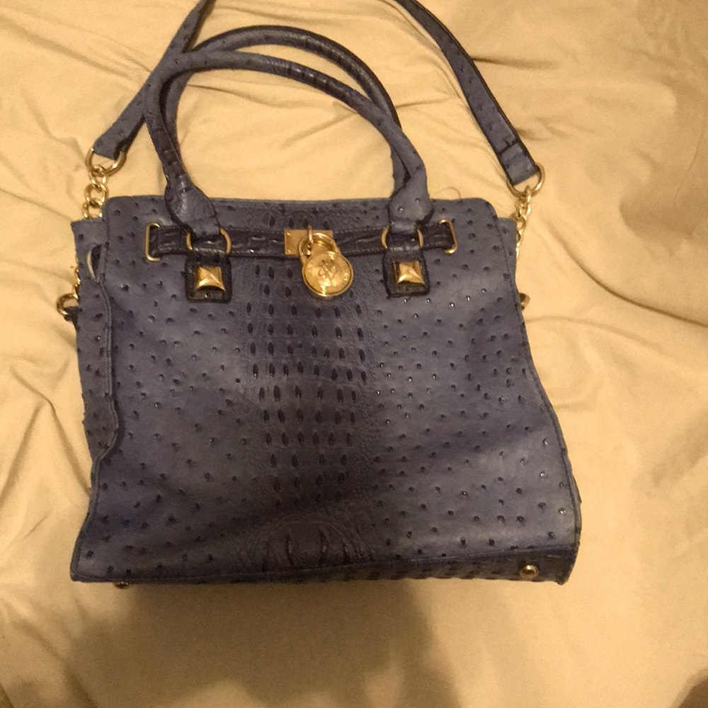 Women’s shoulder or crossover purse